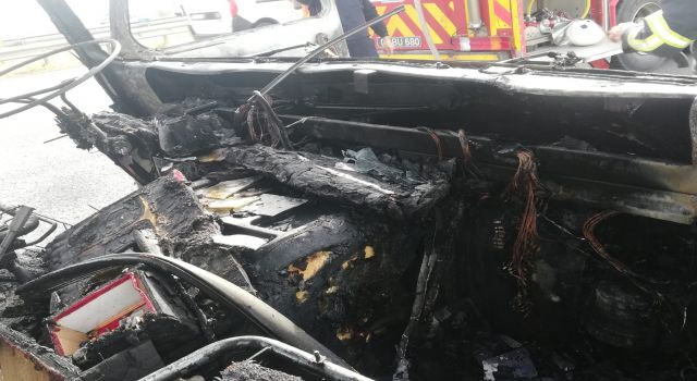 Yanan İşçi Servisi Küle Döndü