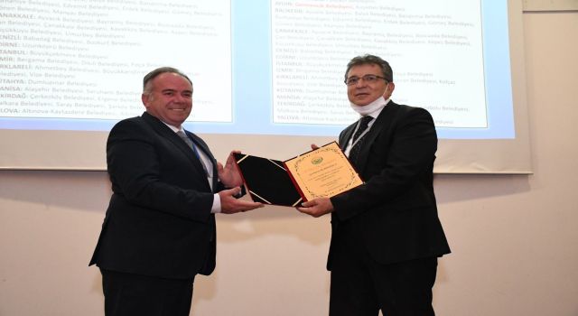 Germencik Belediye Başkanı Öndeş Birliğe Katılım Beratını Aldı