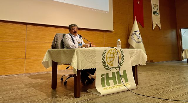 Tarihçi yazar Hayati İnanç, Aydınlılarla buluştu