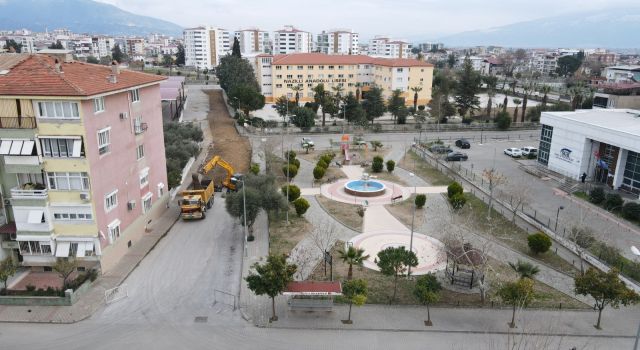 Nazilli Belediyesi Turan Mahallesi'nde yol yenileme çalışmalarına devam ediyor