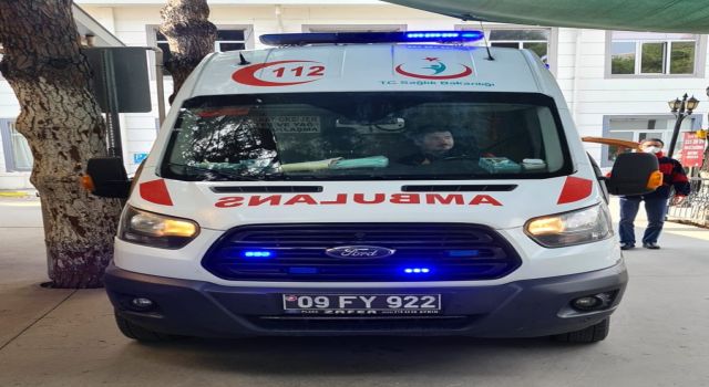 Ambulansları kaza yapan 112 ekipleri, imdada koştu