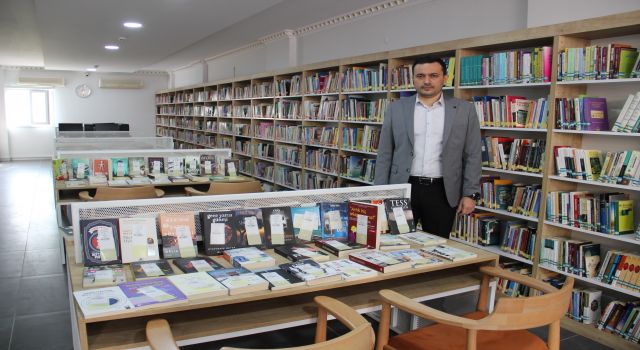 Aydın İl Kültür Müdürü Tuncer, Sultanhisar Kütüphanesi’ni tanıttı