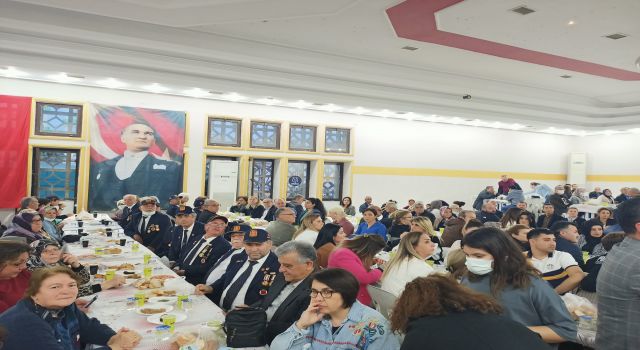 İYİ Parti Nazilli İlçe Teşkilatından iftar yemeği