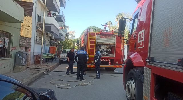 Metruk evde çıkan yangın panik yarattı