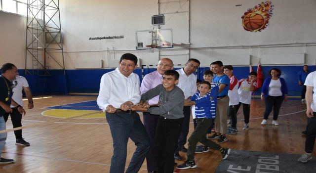 Başkan Özcan dur durak bilmiyor