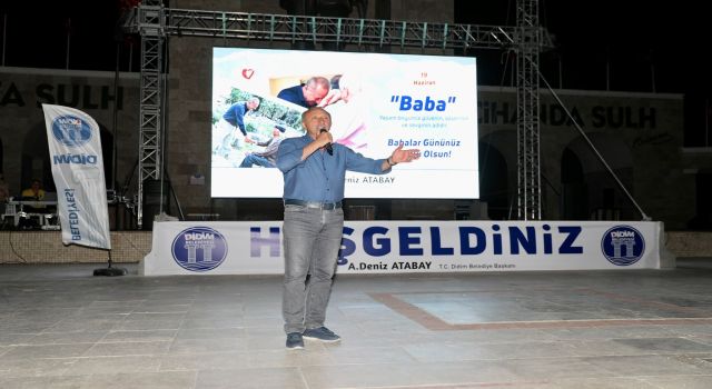 Didimliler Babalar Günü'nü açık hava sineması ile kutladı