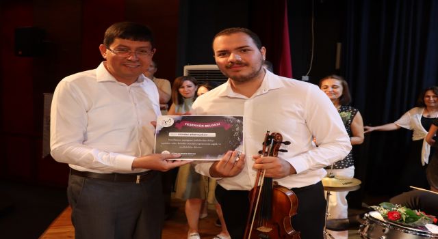 İzot İzmir Otizm Orkestrası ve Korosu’ndan muhteşem konser