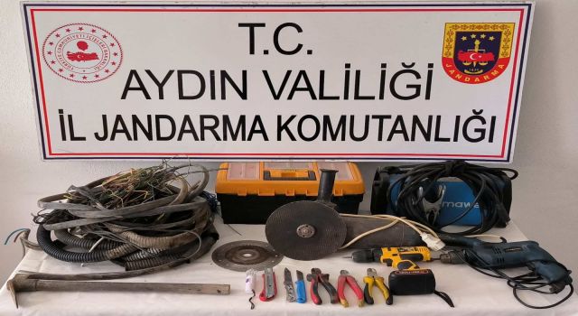 Bakır kablo hırsızları yakayı ele verdi