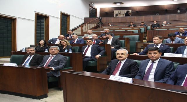 Başkan Özcan, AK Parti'de yerini aldı 