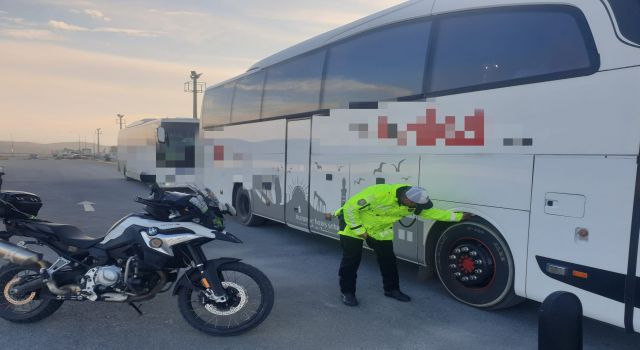 Otobüsler tek tek kontrolden geçti