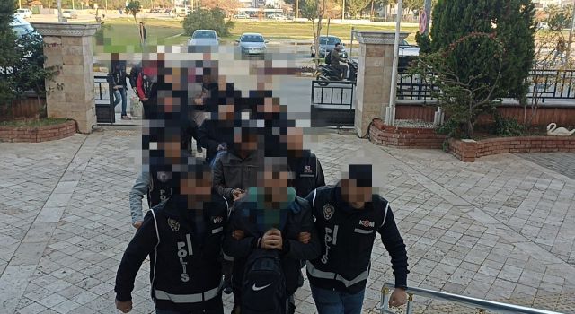 Yabancı ülke kimlikleri ile yakalanan FETÖ üyeleri adliyeye sevk edildi