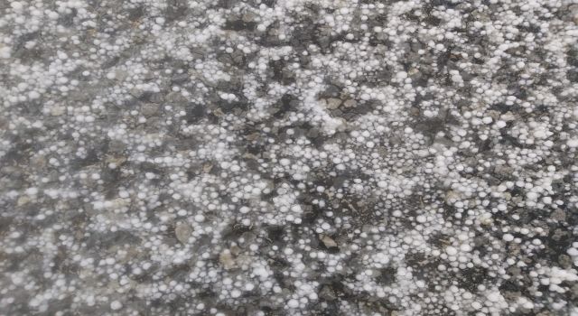 Aydın'ın yüksek kesimlerine dolu yağdı