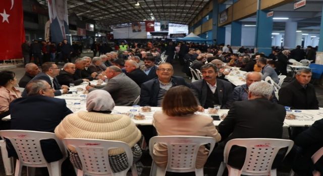Ak Parti Nazilli İlçe Teşkilatı iftar yemeği düzenledi