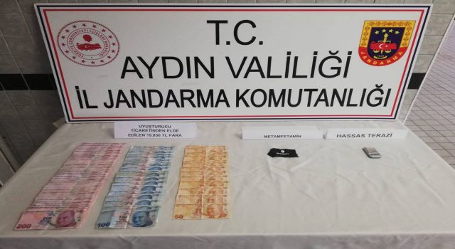 Jandarma torbacılara göz açtırmıyor