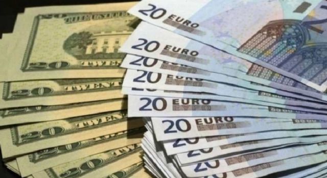 Dolar haftaya rekorla girdi