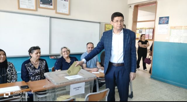 Kürşat Başkan ailesi ile birlikte oyunu kullandı