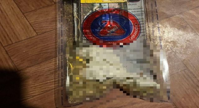 Otobüste yasaklı madde ile yakalandılar