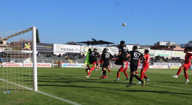 NAZİLLİ BELEDİYESPOR: 1 ALTINORDU : 1