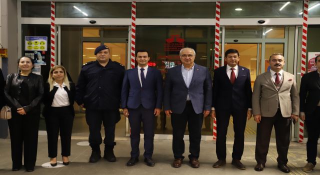 Yeni yıla girerken görev başındaki personele ziyaret