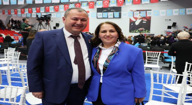 Başkan yarışı eşine bıraktı