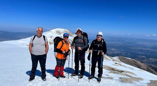 Aydınlı dağcılar Ege’de zirveyi gördü
