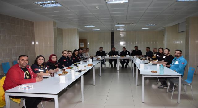 İl Sağlık Müdürü Şenkul personeller ile iftar ve sahur yaptı