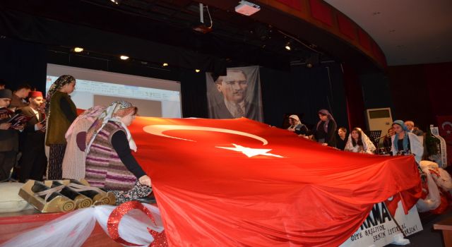 İstiklal Marşı'nın kabulünün 103.yılı etkinliklerle kutlandı