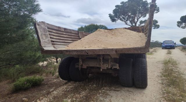 Kuvars hırsızları yakayı ele verdi