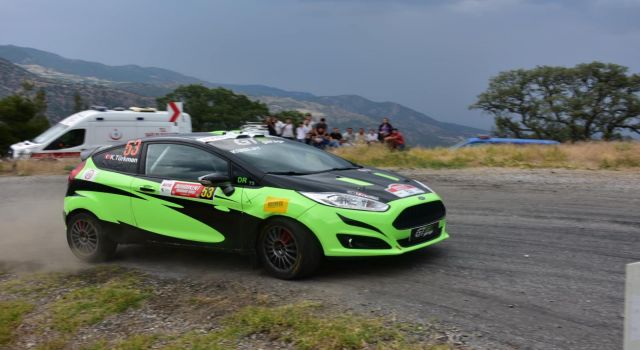 Buharkent Tırmanma Yarışları Renkli Görüntülere Sahne Oldu