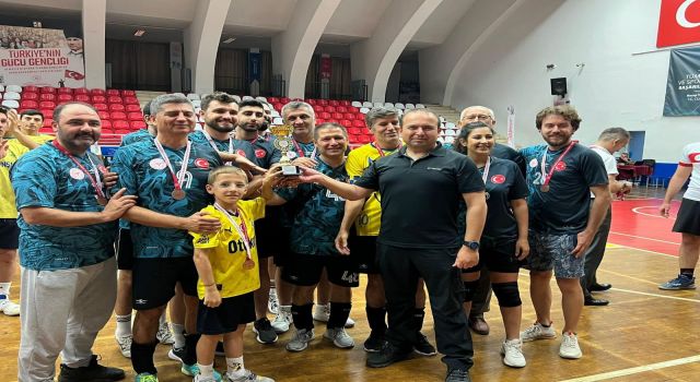 Aydın İl Sağlık Müdürlüğü voleybol turnuvasında 3'üncü oldu
