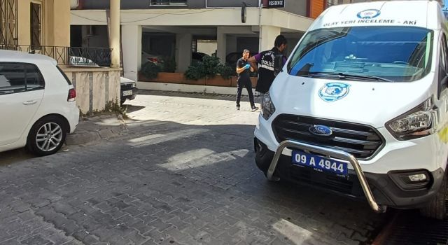 Kaldığı apartta ölü bulundu