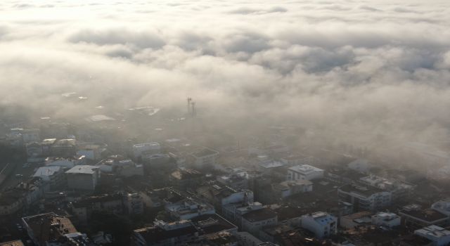 Aydınlılar güne sisle uyandı