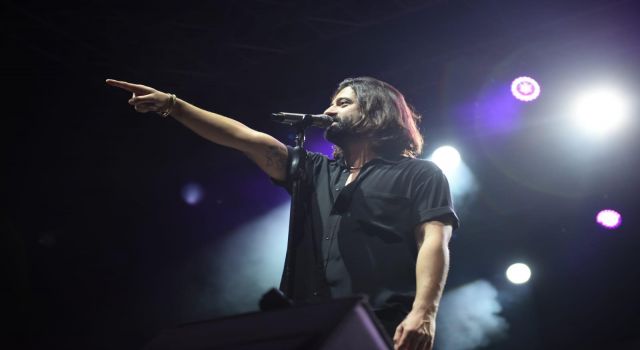 Aydınlılar yeni yıla ünlü sanatçı ile girecek