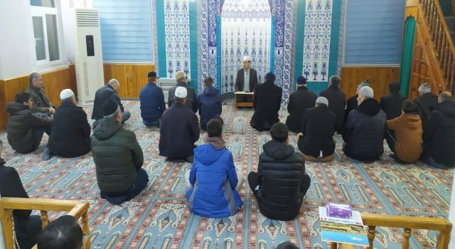 Vatandaşlar sabah namazında buluştu