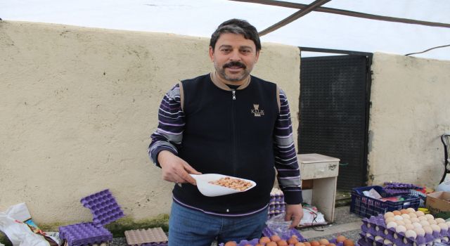 Aydınlı pazarcı izinsiz tadımdan şikayetini hazırladığı etiket ile dile getiriyor