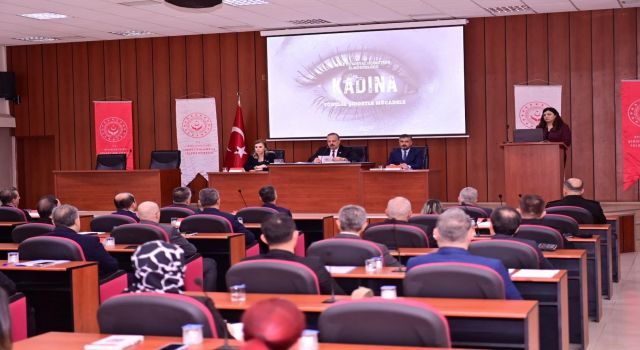 Vali Canbolat: "Kadınlar, bu toplumun ayrılmaz bir parçasıdır"