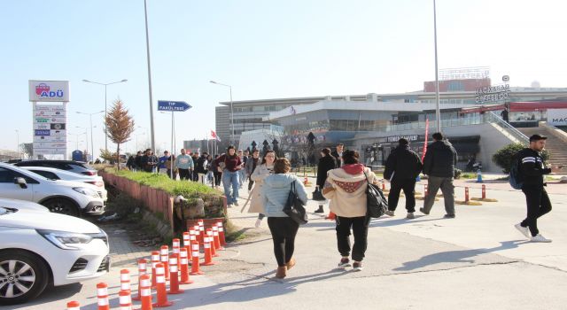 ADÜ'de ücretli geçiş kararındaki adaletsizliğe öğrencilerden tepki