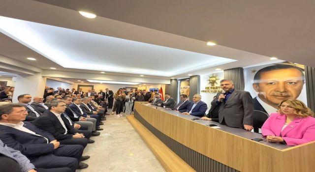 AK Parti Aydın İl Başkanlığı’nda Bayramlaşma Coşkusu