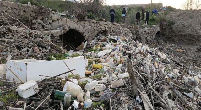 Tarihi köprünün çilesi bitmiyor