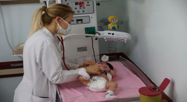 Yenidoğan Yoğun Bakım Ünitesi'nde minik kalpler hayata tutunuyor