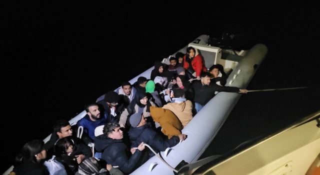 Didim Açıklarında Düzensiz Göçmen Operasyonu: 14 Kişi Yakalandı