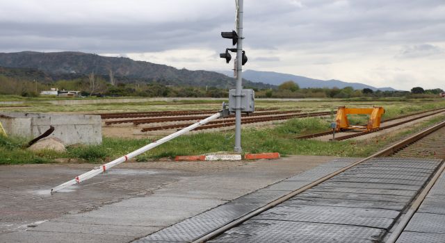 Hemzemin geçitteki arızalı bariyer tehlike saçıyor