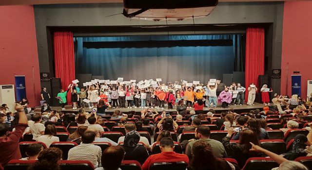 Büyükşehir Belediyesi'nin Drama Atölyesi'ndeki minikler hünerlerini sergiledi
