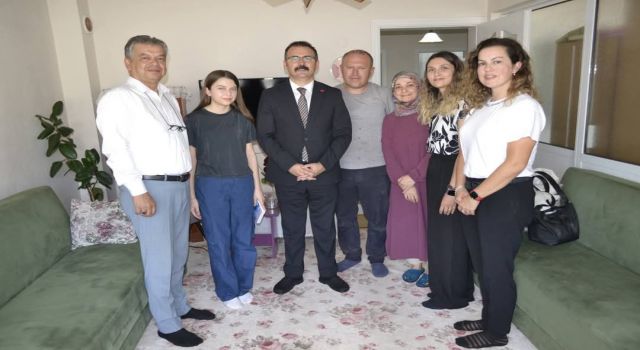 Kaymakam Ali Ekber Ateş, Öğrencilere Evlerinde Misafir Oldu