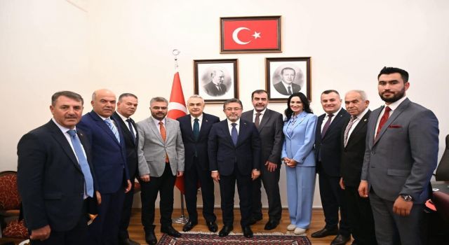 AK Parti Aydın Heyeti'nden Bakan Yumaklı'ya Ziyaret