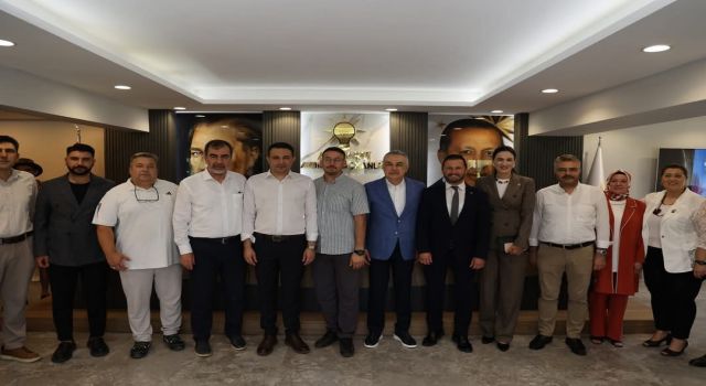 AK Parti Aydın Teşkilatı Bayramda Buluştu