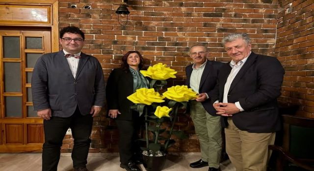 Başkan Çerçioğlu, yazarlarla fuarda bir araya geldi