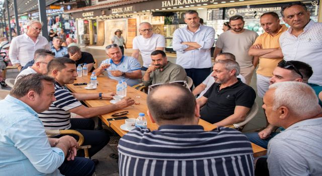 Başkan Ömer Günel’den turistik çarşı esnafı ile bir araya geldi