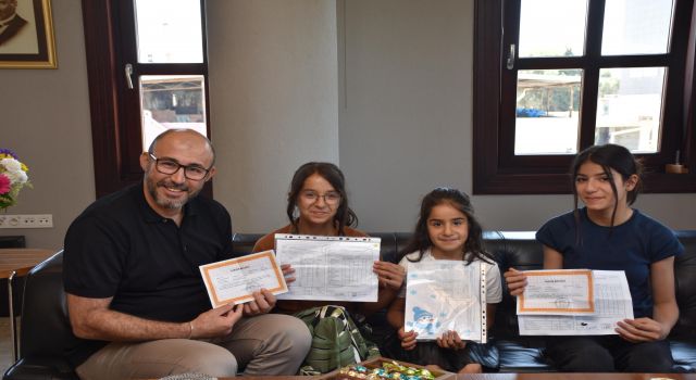 Karnesini alan Başkan Zencirci'ye koştu