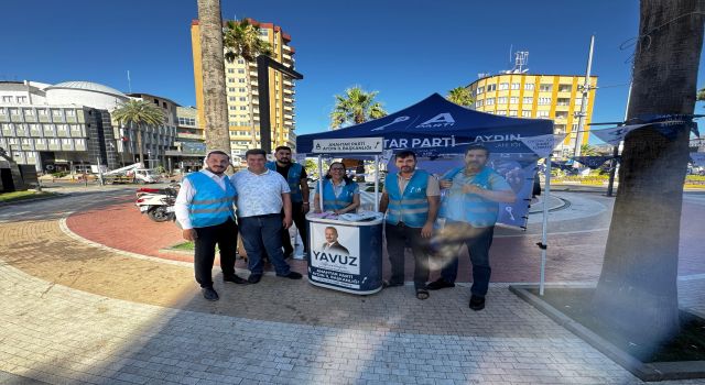 Anahtar Parti, TEB Bankası Önünde Vatandaşlarla Buluşuyor